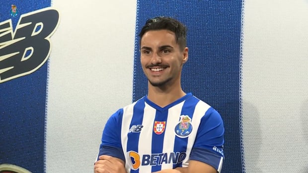 Stephen Eustáquio signs with FC Porto until 2027
