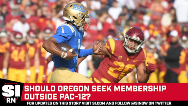 Should Oregon Seek Membership Outside Pac-12?
