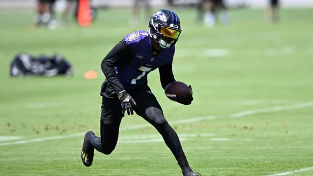 Baltimore Ravens wide receiver Rashod Bateman takes part in drills at the NFL football team’s practice facility, Wednesday, June 15, 2022, in Owings Mills, Md.