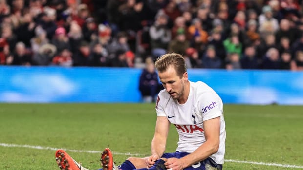 Harry Kane looks dejected during Tottenham's FA Cup loss at Middlesbrough in March 2022