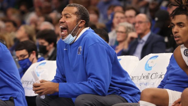 Memphis Tigers Assistant Coach Rasheed Wallace yells out to his team during their game against the Tennessee Tech Golden Eagles at FedExForum on Tuesday, Nov. 9, 2021. Jrca9685