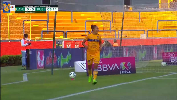 Stephany Mayor's hat-trick vs Puebla Women