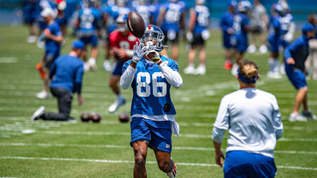 Jun 7, 2022; East Rutherford, New Jersey, USA; New York Giants wide receiver Darius Slayton (86) participates in a drill during minicamp at MetLife Stadium.