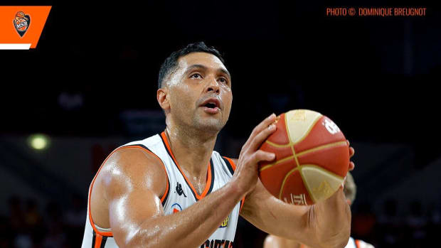 Batista played for Flamengo Basketball (Rio de Janeiro) in 2022, winning the FIBA Intercontinental Cup