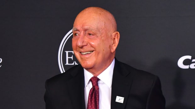 Sports broadcaster Dick Vitale arrives on the red carpet before the 2022 ESPY Awards.
