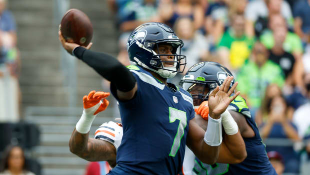Aug 18, 2022; Seattle, Washington, USA; Seattle Seahawks quarterback Geno Smith (7) passes against the Chicago Bears during the first quarter at Lumen Field.