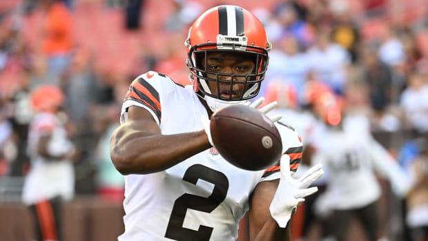 Aug 27, 2022; Cleveland, Ohio, USA; Cleveland Browns wide receiver Amari Cooper (2) warms up before the game between the Browns and the Chicago Bears at FirstEnergy Stadium.