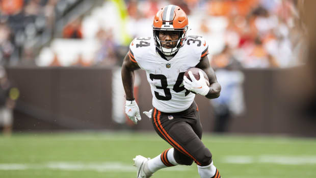 Aug 21, 2022; Cleveland, Ohio, USA; Cleveland Browns running back Jerome Ford (34) runs the ball against the Philadelphia Eagles during the first quarter at FirstEnergy Stadium. Mandatory Credit: Scott Galvin-USA TODAY Sports