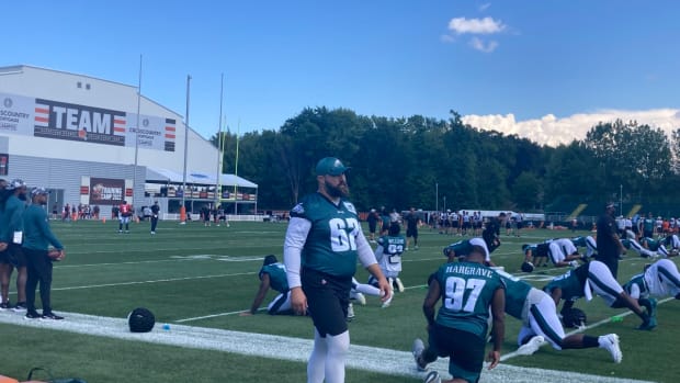 Jason Kelce during Eagles' joint practices against Cleveland