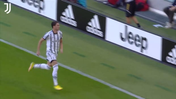 Vlahovic's Juventus free-kicks