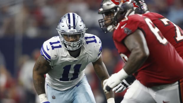 Sep 11, 2022; Arlington, Texas, USA; Dallas Cowboys linebacker Micah Parsons (11) in game action during the fourth quarter against the Tampa Bay Buccaneers at AT&T Stadium. Mandatory Credit: Tim Heitman-USA TODAY Sports