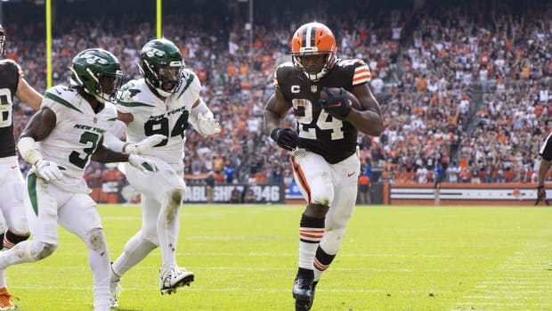 Cleveland Browns RB Nick Chubb runs for touchdown against New York Jets