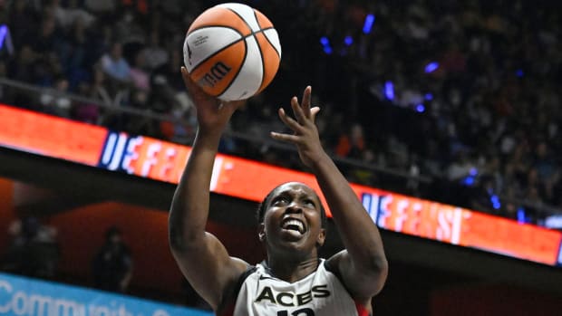 Las Vegas Aces' Chelsea Gray (12) goes up for a basket during Game 4 of the 2022 WNBA finals on Sept. 18, 2022.