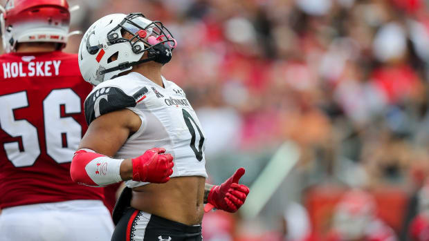 Sep 17, 2022; Cincinnati, Ohio, USA; Cincinnati Bearcats linebacker Ivan Pace Jr. (0) reacts after a play against the Miami Redhawks in the second half at Paycor Stadium. Mandatory Credit: Katie Stratman-USA TODAY Sports