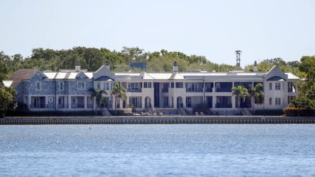 The Tampa house formerly owned by Derek Jeter features 345 feet of ocean views.