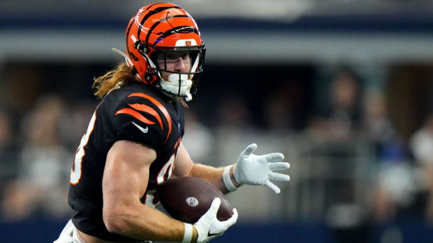 Cincinnati Bengals tight end Hayden Hurst (88) turns downfield after completing a catch in the first quarter of an NFL Week 2 game against the Dallas Cowboys, Sunday, Sept. 18, 2022, at AT&T Stadium in Arlington, Texas. Nfl Cincinnati Bengals At Dallas Cowboys Sept 18 2176