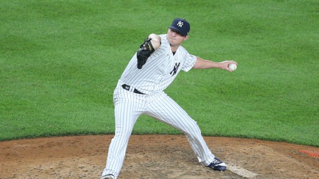 New York Yankees RP Zack Britton pitching in pinstripes