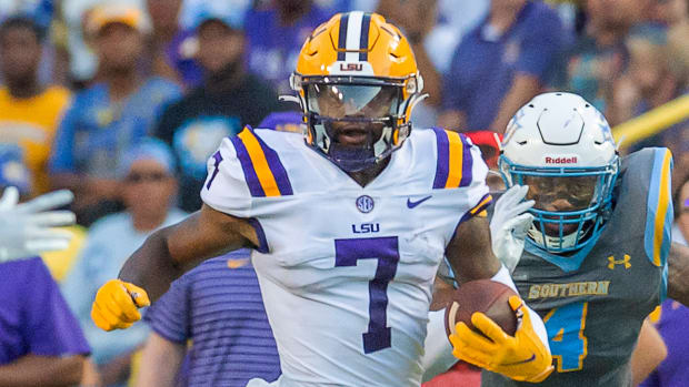 LSU Tigers wide receiver Boutte (7) runs the ball against the Southern Jaguars on Sept. 10, 2022.