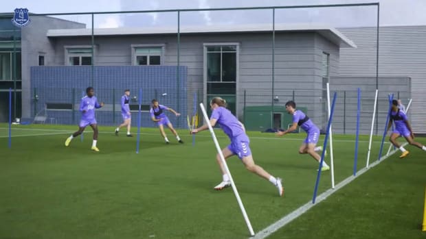 Everton players train during international break