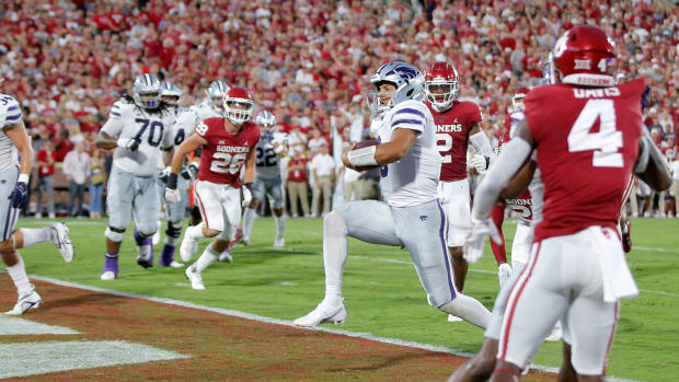 Kansas State’s Adrian Martinez (9) runs for a touchdown during a college football game between the University of Oklahoma Sooners (OU) and the Kansas State Wildcats at Gaylord Family - Oklahoma Memorial Stadium in Norman, Okla., Saturday, Sept. 24, 2022. Ou Vs Kansas State