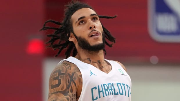 Charlotte Hornets forward LiAngelo Ball (8) looks on during an NBA Summer League game on July 13, 2022.