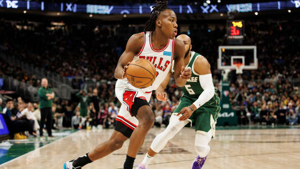 Chicago Bulls guard Ayo Dosunmu vs. Milwaukee Bucks