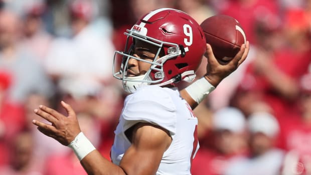Alabama Crimson Tide quarterback Bryce Young (9) passes in the first quarter against the Arkansas Razorbacks on Oct. 1, 2022.