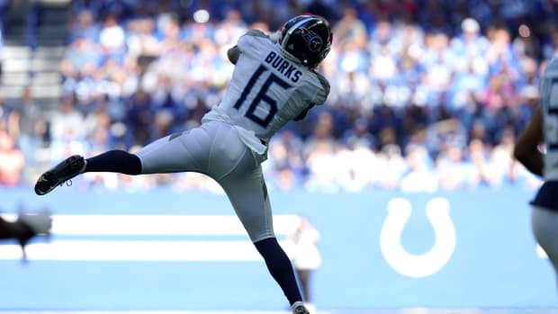 Tennessee Titans wide receiver Treylon Burks (16) leaps for a catch Sunday, Oct. 2, 2022, during a game against the Tennessee Titans at Lucas Oil Stadium in Indianapolis.