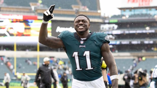 A.J. Brown is all smiles after Eagles moved to 4-0 by beating Jaguars
