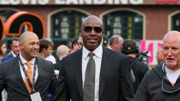 Barry Bonds on the field ahead of a Giants ceremony.