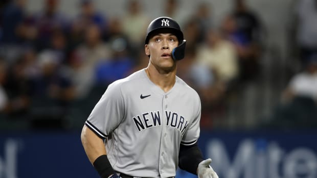 New York Yankees OF Aaron Judge looks up at scoreboard