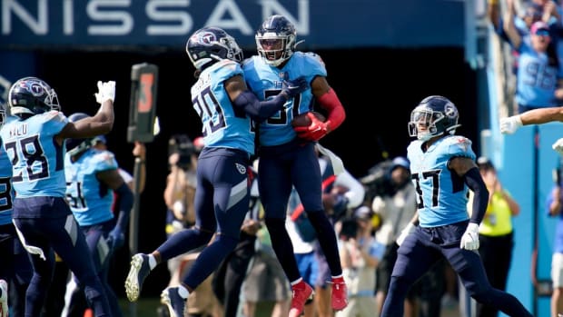 Tennessee Titans safety Kevin Byard (31) is congratulated after an interception during the fourth quarter at Nissan Stadium Sunday, Sept. 25, 2022, in Nashville, Tenn.