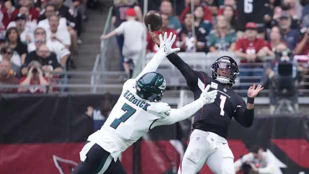 Haason Reddick pressures Cardinals QB Kyler Murray in Week 5