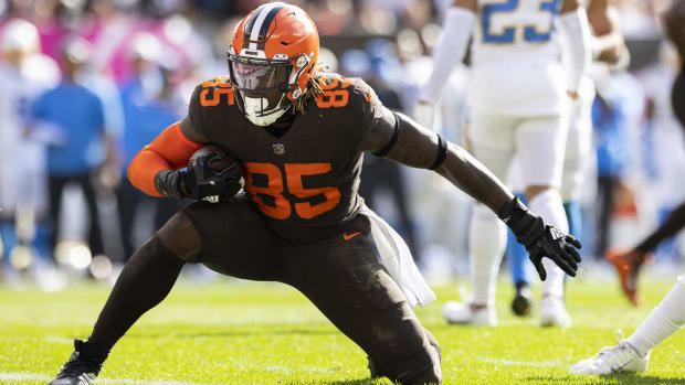 Oct 9, 2022; Cleveland, Ohio, USA; Cleveland Browns tight end David Njoku (85) celebrates after making a first down run against the Los Angeles Chargers during the third quarter at FirstEnergy Stadium. Mandatory Credit: Scott Galvin-USA TODAY Sports