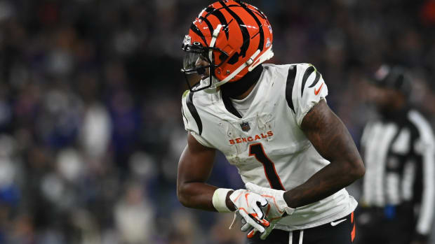 Oct 9, 2022; Baltimore, Maryland, USA; Cincinnati Bengals wide receiver Ja'Marr Chase (1) adjust his gloves before the play during the game against the Baltimore Ravens at M&T Bank Stadium. Mandatory Credit: Tommy Gilligan-USA TODAY Sports