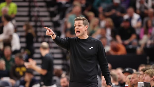 Utah Jazz head coach Will Hardy calls out a play against the Dallas Mavericks in the first half at Vivint Arena.