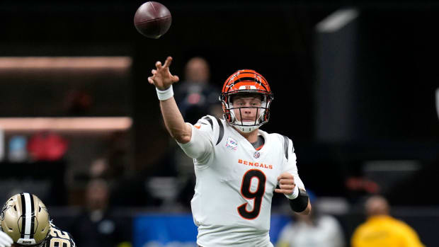 Cincinnati Bengals quarterback Joe Burrow (9) throws on the run in the first quarter during an NFL Week 6 game against the New Orleans Saints, Sunday, Oct. 16, 2022, at Mercedes-Benz Superdome in New Orleans. Cincinnati Bengals At New Orleans Saints Oct 16 017