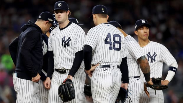 Yankees manager Aaron Boone removes starting pitcher Gerrit Cole from Game 3 of the 2022 ALCS at Yankee Stadium