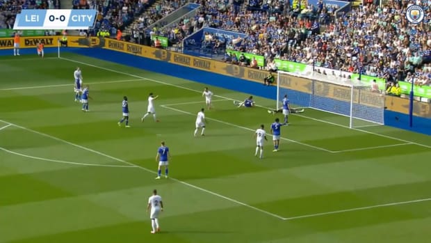 Bernardo Silva clinches late win vs Leicester