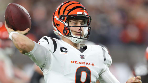 Bengals quarterback Joe Burrow throws a second-half pass against the Browns, Monday, Oct. 31, 2022, in Cleveland.