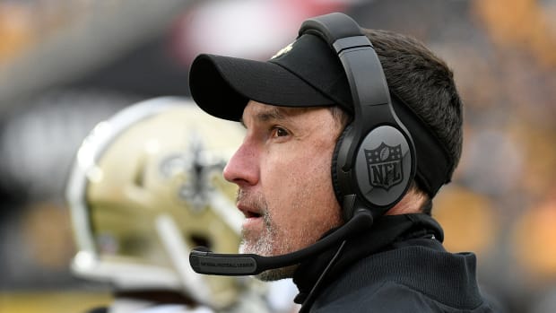 Saints coach Dennis Allen looks at the scoreboard during the first half of a game against the Steelers.