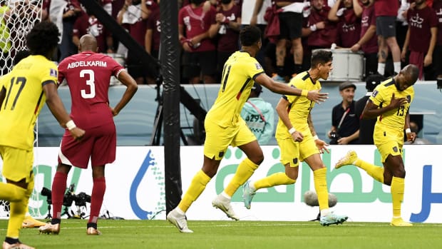 Ecuador scores vs. Qatar in the 2022 World Cup