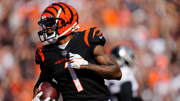 Cincinnati Bengals wide receiver Ja'Marr Chase (1) breaks away for a touchdown reception in the second quarter of the NFL Week 7 game between the Cincinnati Bengals and the Atlanta Falcons at Paycor Stadium in downtown Cincinnati on Sunday, Oct. 23, 2022. The Bengals led 28-17 at halftime. Mandatory Credit: Sam Greene-The Enquirer Atlanta Falcons At Cincinnati Bengals NFL Week 7