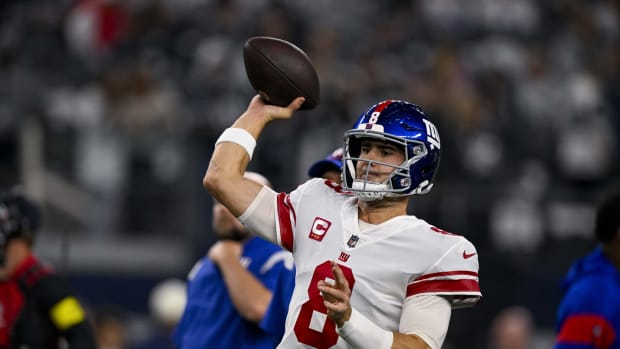 Nov 24, 2022; Arlington, Texas, USA; New York Giants quarterback Daniel Jones (8) warms up before the game between the Dallas Cowboys and the New York Giants at AT&T Stadium.