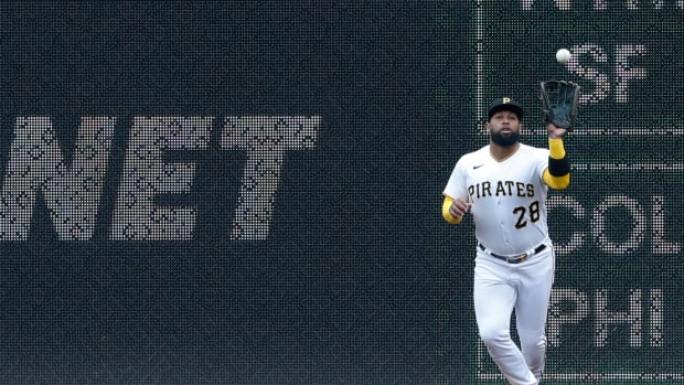 Apr 23, 2023; Pittsburgh, Pennsylvania, USA; Pittsburgh Pirates right fielder Canaan Smith-Njigba (28) makes a catch for an out on a ball hit by Cincinnati Reds second baseman Jonathan India (not pictured) during the third inning at PNC Park.