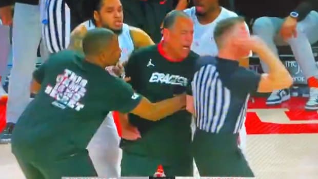 Houston’s Kelvin Sampson Had the Most Heated Ejection of the College Hoops Season 