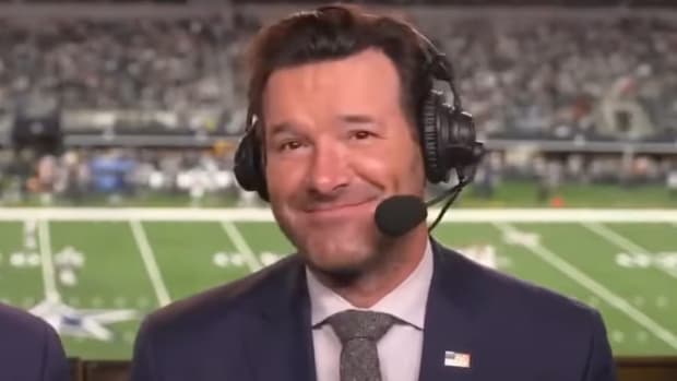 Tony Romo Singing an Adele Song During Chiefs-49ers Super Bowl Led to Lots of Jokes 