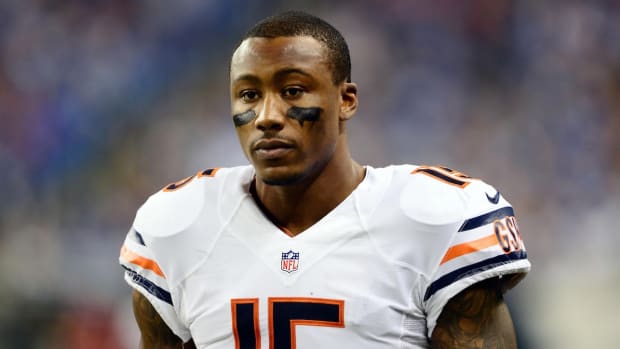Nov 27, 2014; Detroit, MI, USA; Chicago Bears wide receiver Brandon Marshall (15) on the sidelines during the first quarter against the Detroit Lions at Ford Field. Mandatory Credit: Andrew Weber-USA TODAY Sports