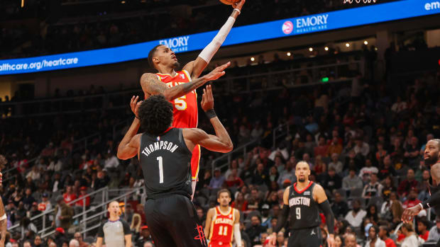 Hawks guard Dejounte Murray vs the Rockets