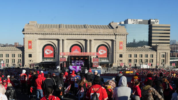 Feb 14, 2024; Kansas City, MO, USA; General view before the parade to celebrate of the Kansas City Chiefs winning Super Bowl LVIII. Mandatory Credit: Kirby Lee-USA TODAY Sports  
